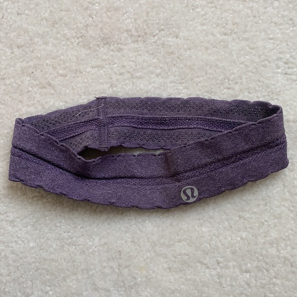 Assortment of Lululemon headbands (5) total! Great condition! - Picture 6 of 6
